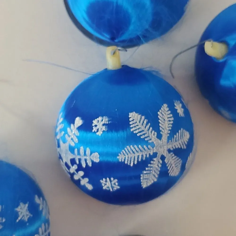 Essex Franke Vintage Silk Unbreakable Ornaments Blue White Snowflakes Set of 5